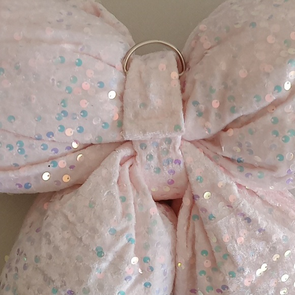 New!Viral Pink Sequin Bow - Picture 2 of 2